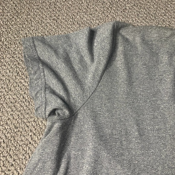 Hollister Mens T-Shirt Size Large Gray Short Sleeves Crew Neck Pullover Casual - Picture 3 of 11